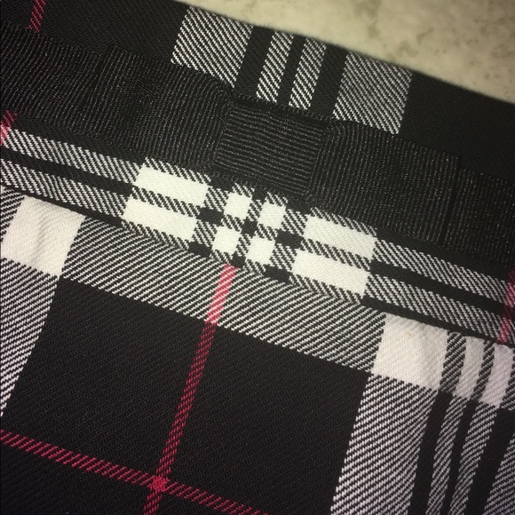 Tommy Hilfiger - Plaid Mini Skirt - Picture 3 of 7